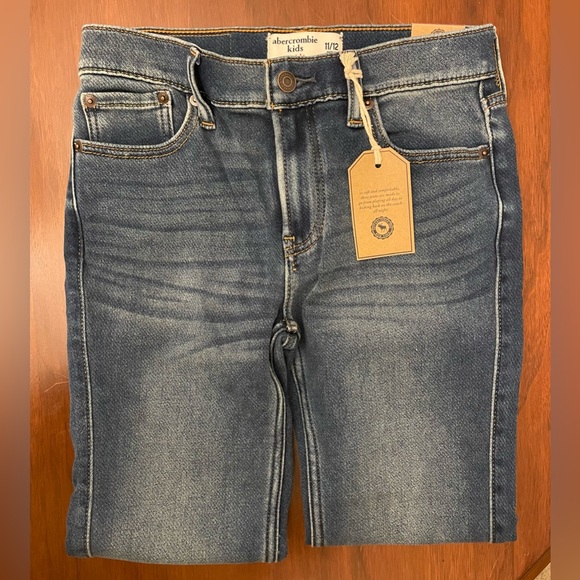 Jeans Abercrombie Kids Straight leg super soft cozy denim size 11/12 brand new - Picture 3 of 7